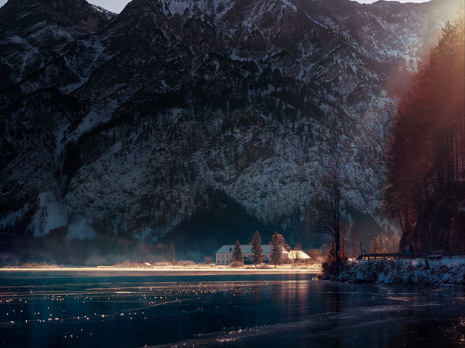 Download wallpapers lake, house, mountains, austria