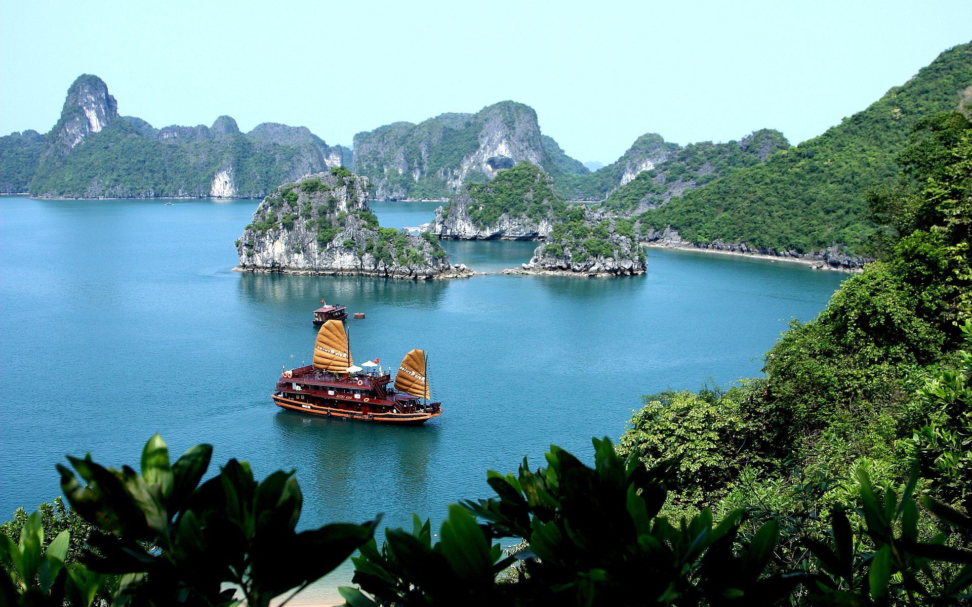 Ha Long Bay Vietnam Wallpapers