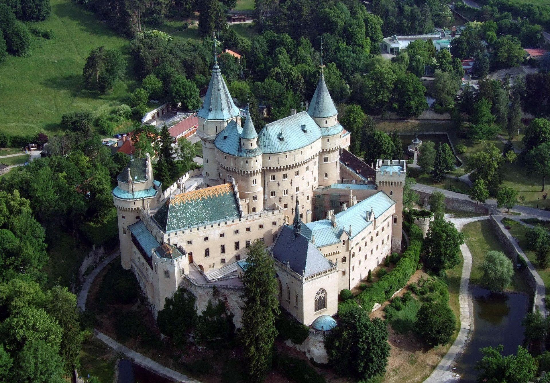 Wallpapers Castles Slovakia Castle Bojnicky Cities, free desktop