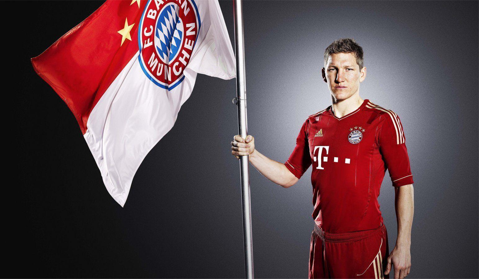 p.17, Bastian Schweinsteiger Wallpapers, Bastian Schweinsteiger