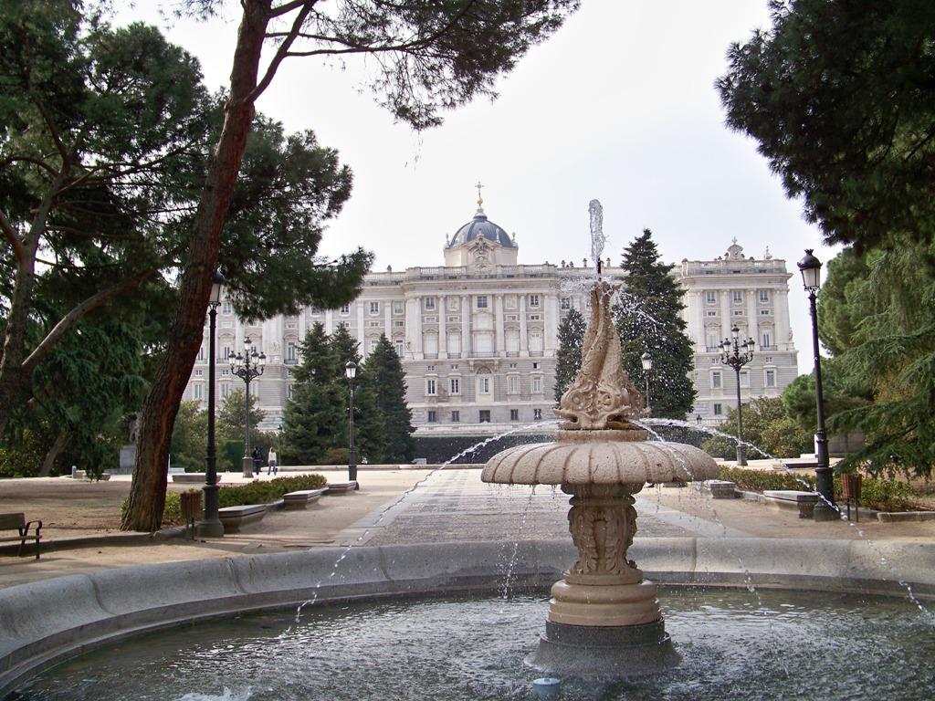 An American in Spain, part 3: Palaces and parks in Madrid