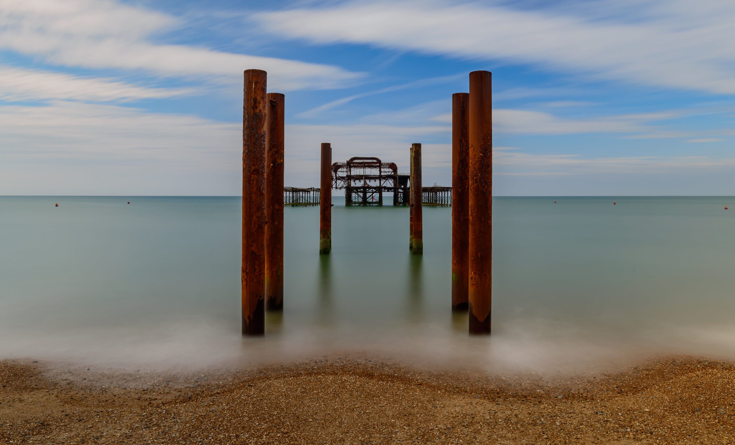 Brown wooden pillar on body of water, brighton HD wallpapers