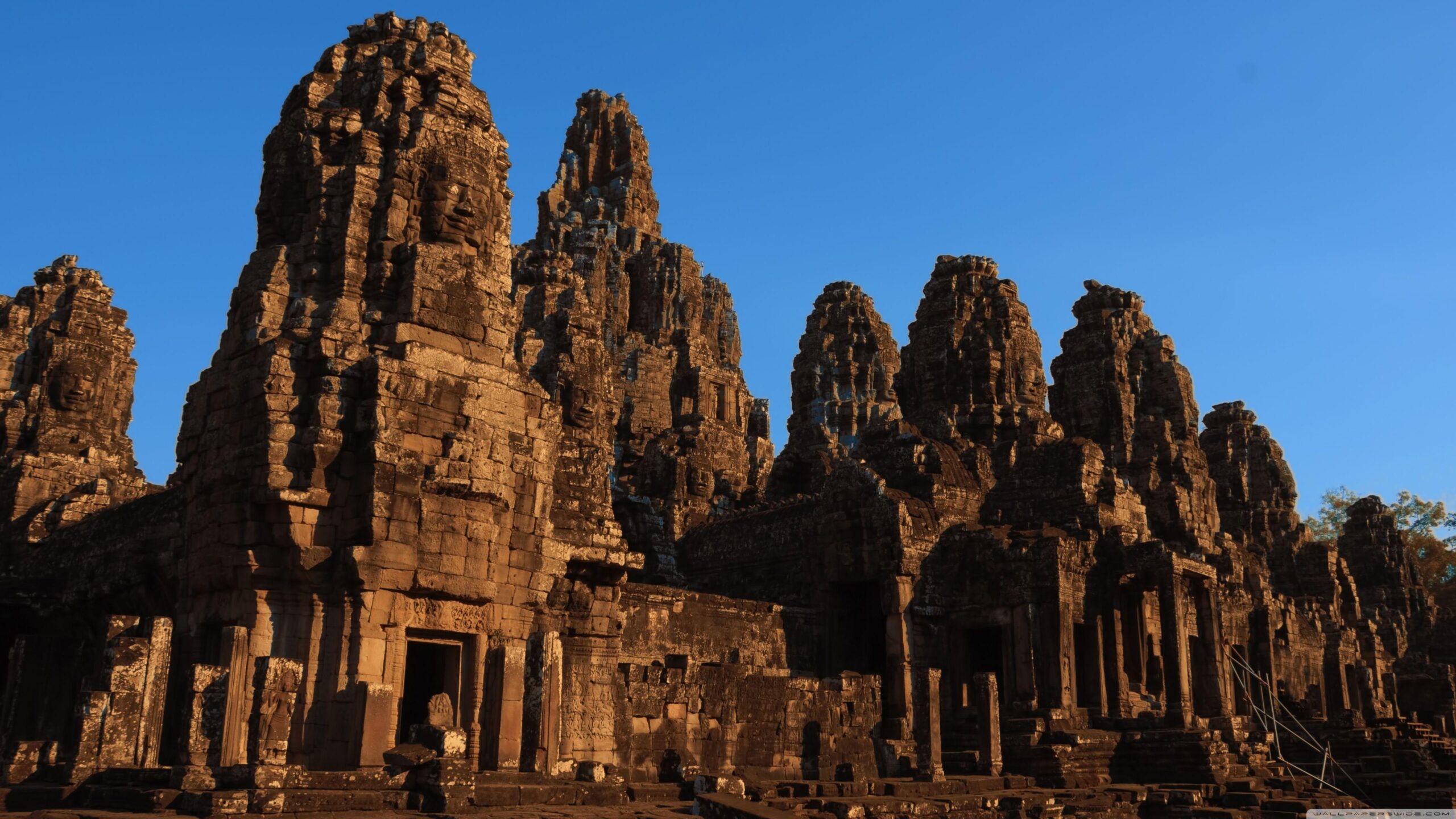 Bayon Temple In Cambodia HD desktop wallpapers : Widescreen : High