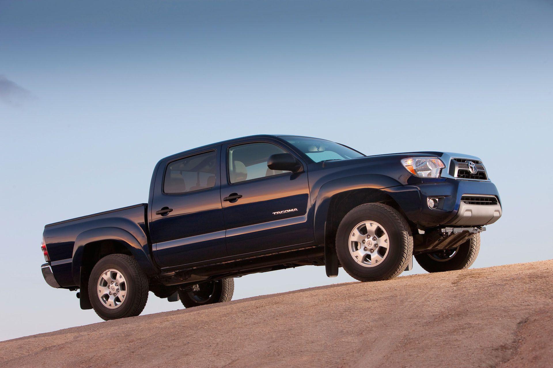 2015 Toyota Tacoma Photos and Wallpapers