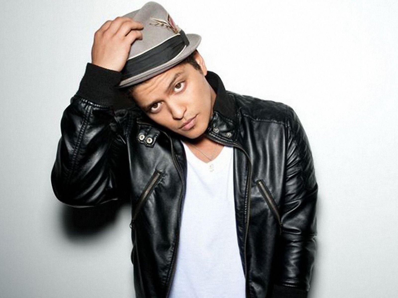 43 Desktop Image of Bruno Mars