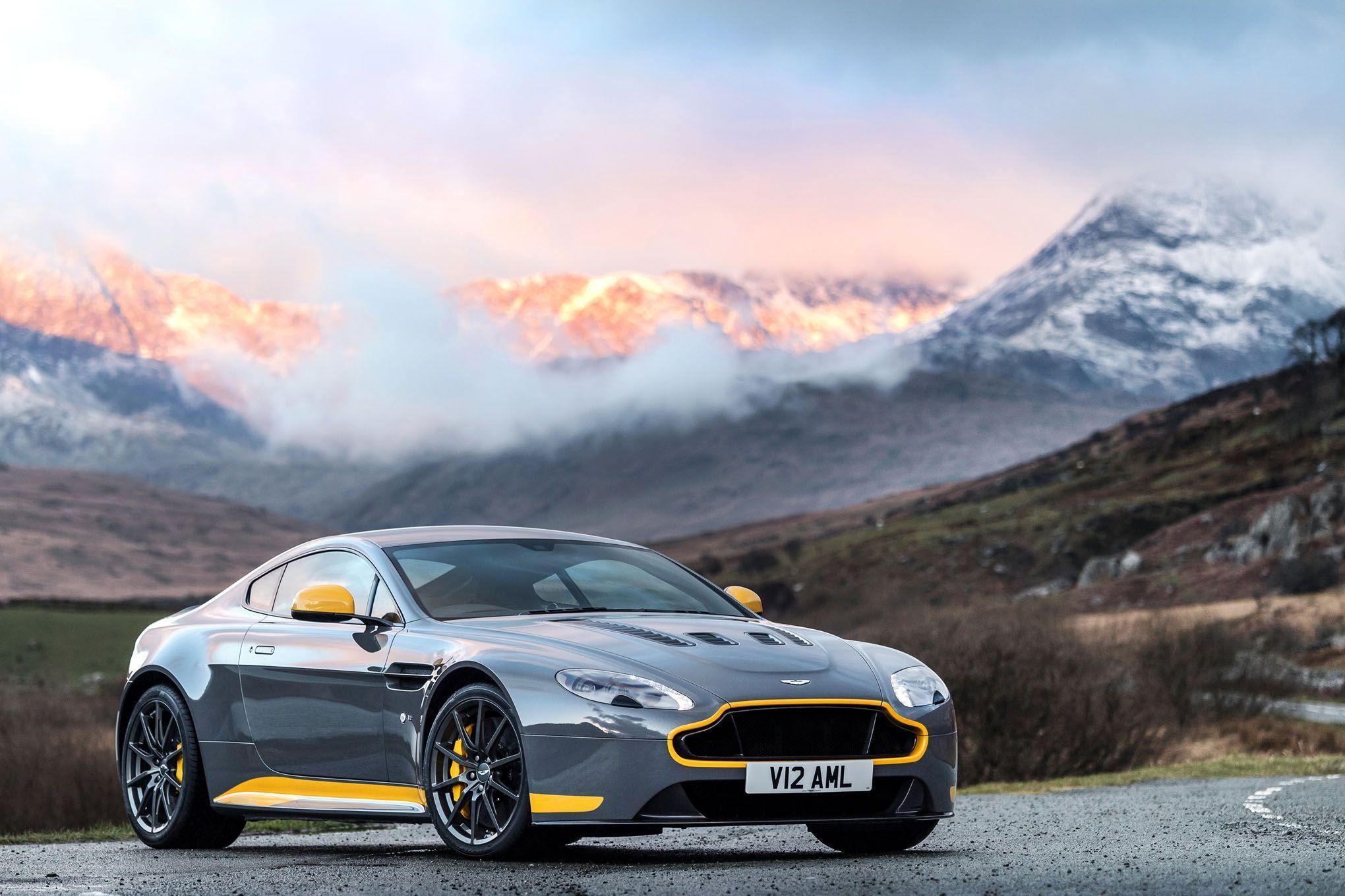 2017 Aston Martin V12 Vantage S Desktop Wallpapers