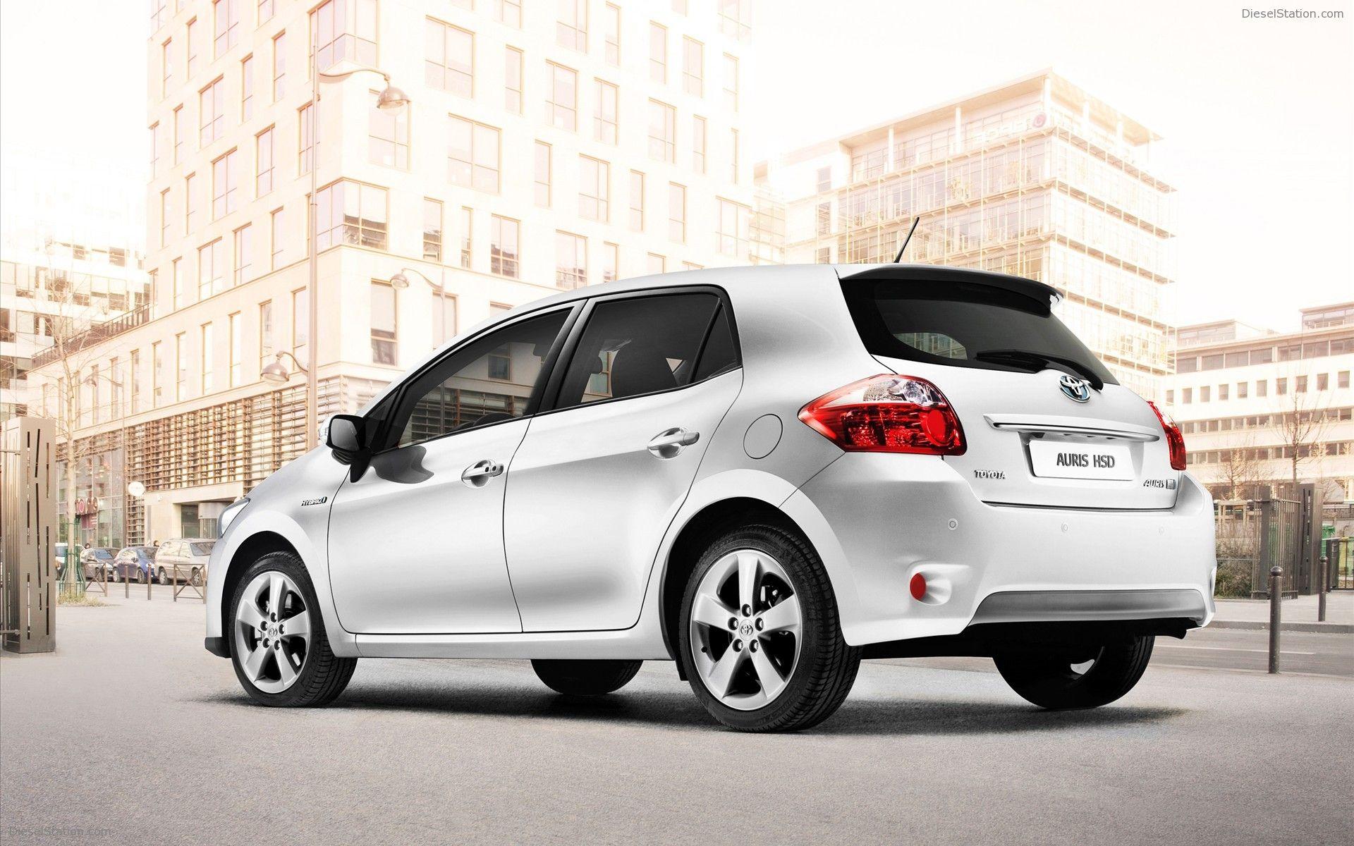 Toyota Auris HSD 2011 Widescreen Exotic Car Wallpapers of 22