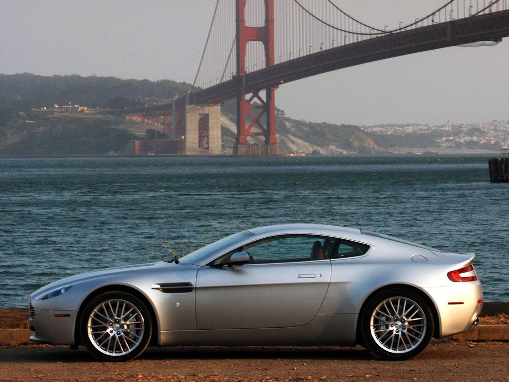 Aston Martin V8 Vantage 2009 photo 41614 pictures at high resolution