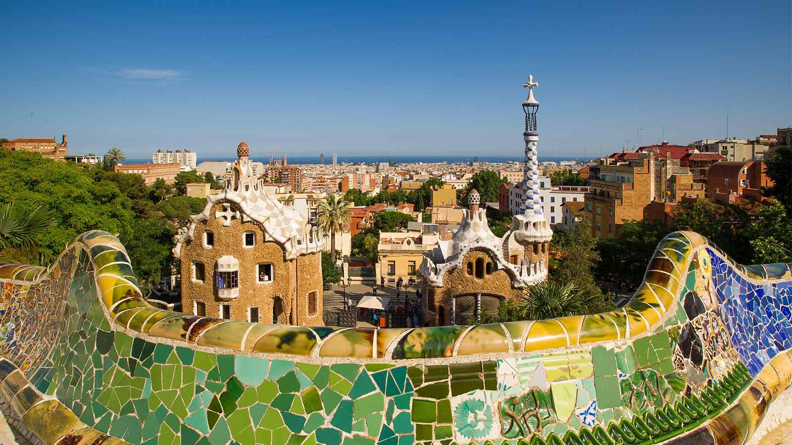 Live: A tour to Park Güell