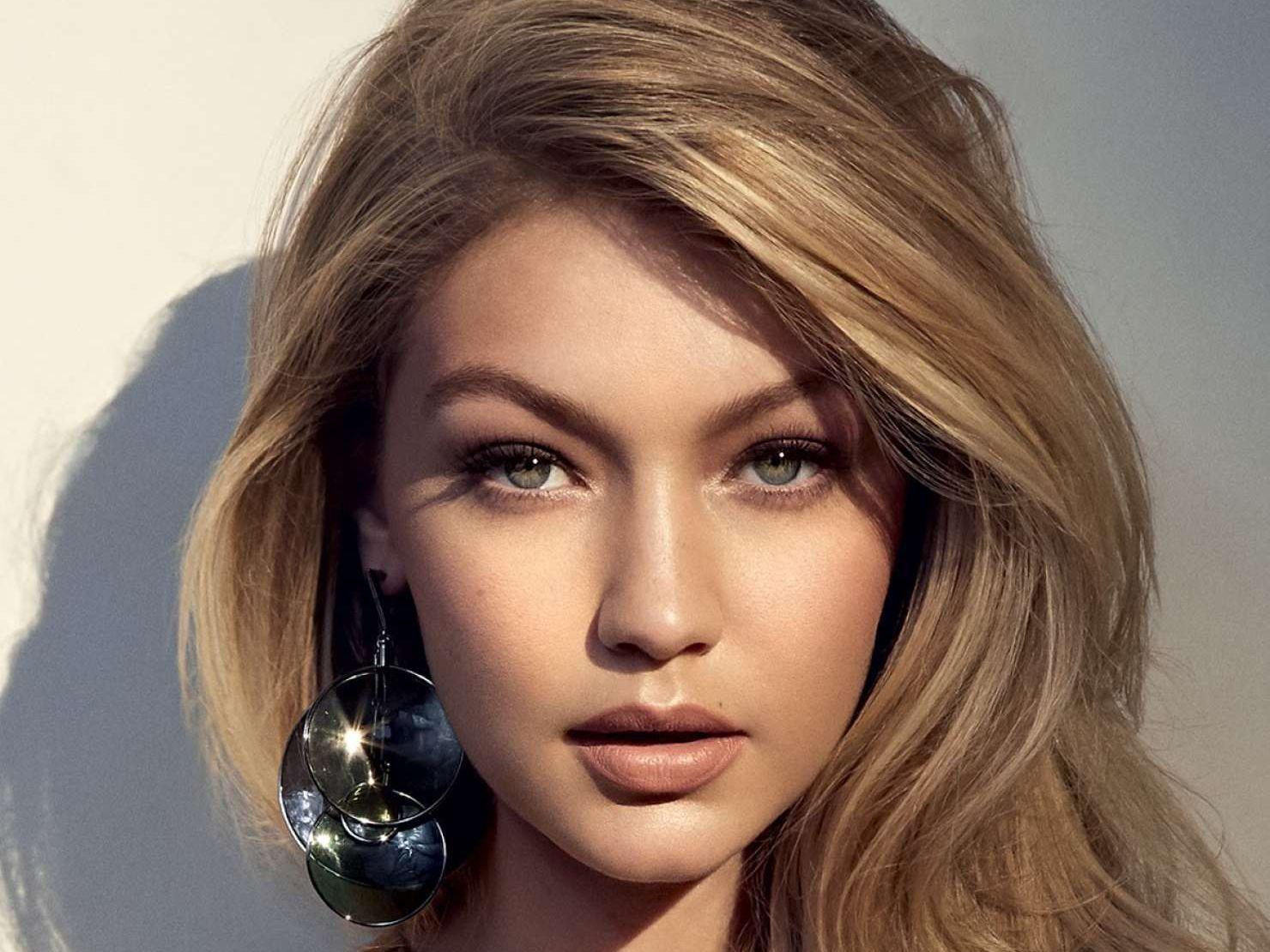 27 Gigi Hadid HD Wallpapers