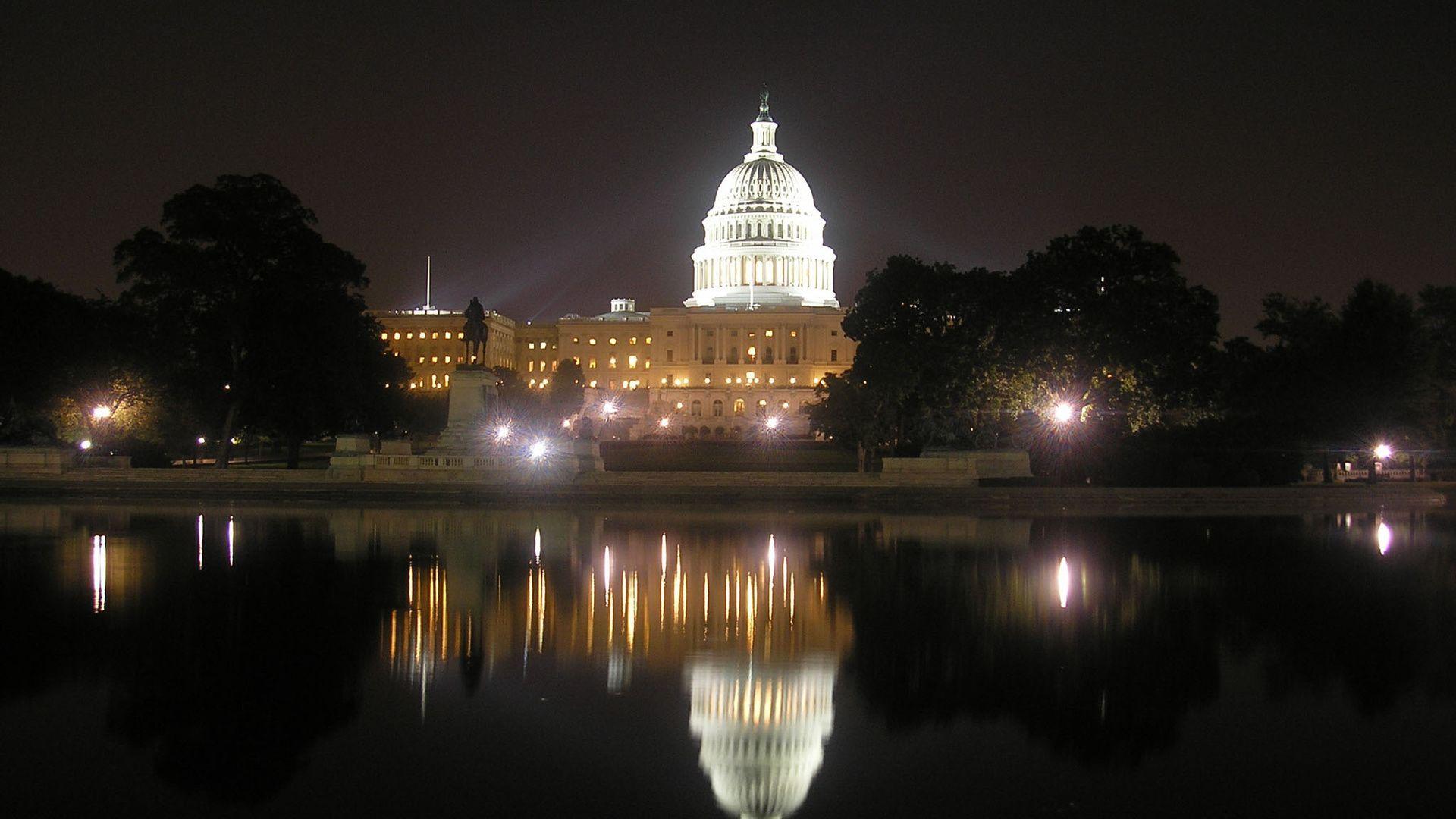 40+ Capitol Building at Night Wallpapers