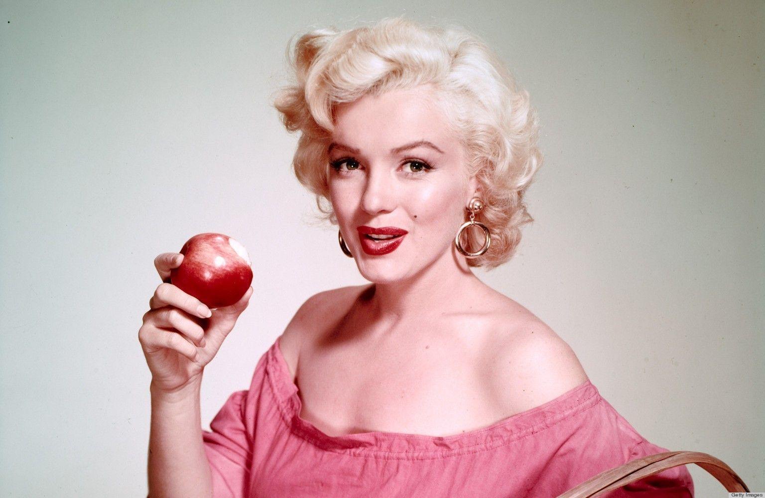 Marilyn Monroe Wallpapers HD Download in Celebrities Marilyn Monroe