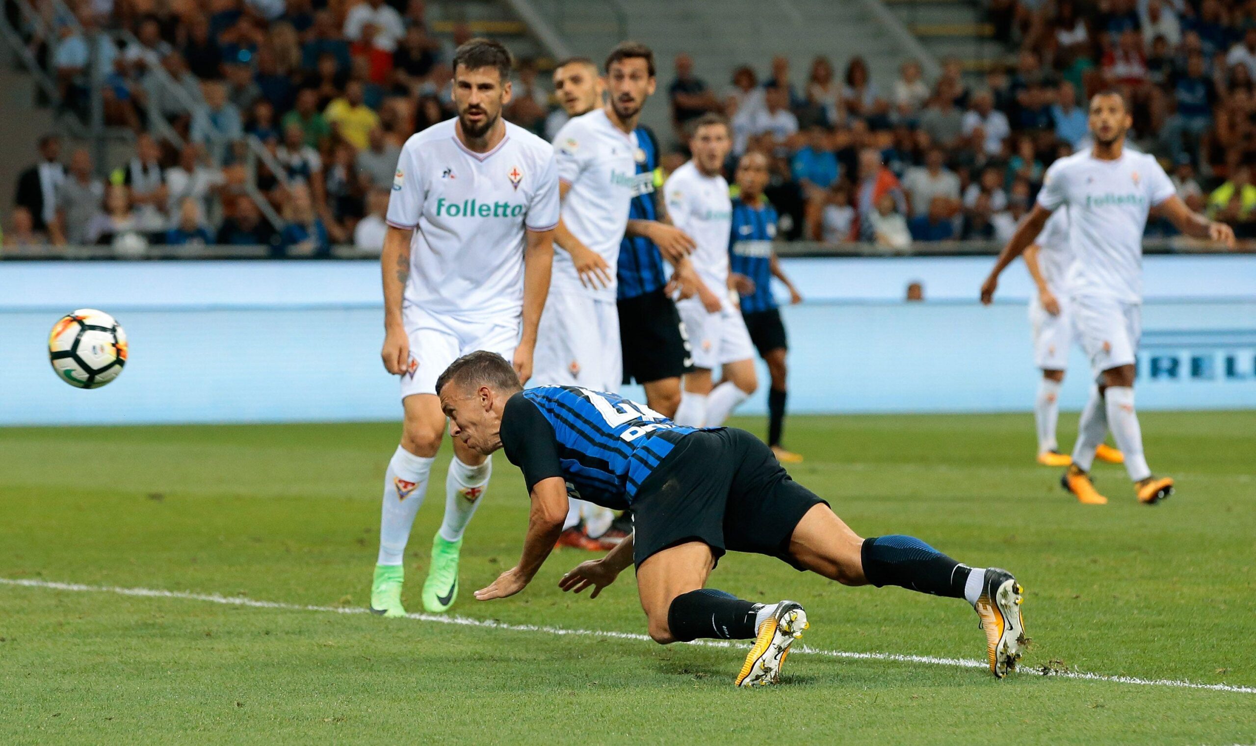 Icardi nets a double as Inter Milan top Fiorentina, 3