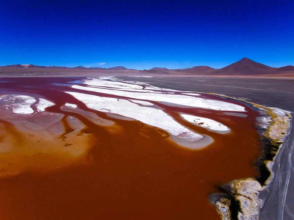 Laguna Colorada, Birth of a Salar