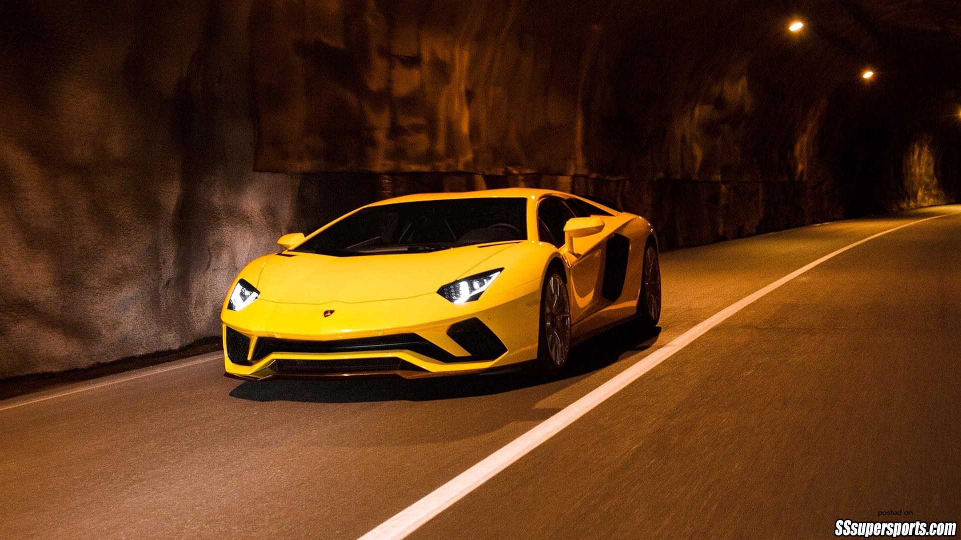 5 2017 lamborghini aventador s coupe front side view