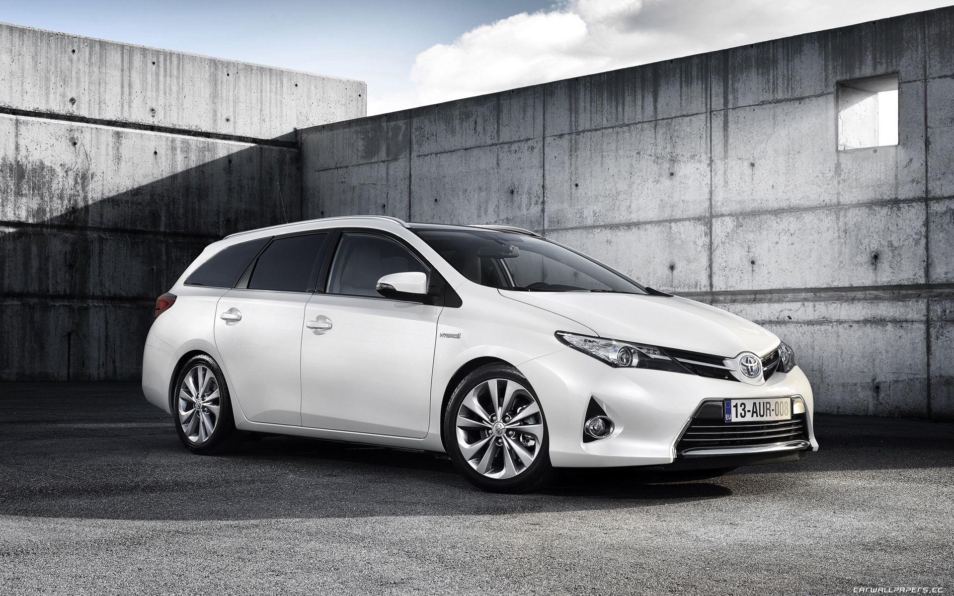 Toyota Auris Wallpapers