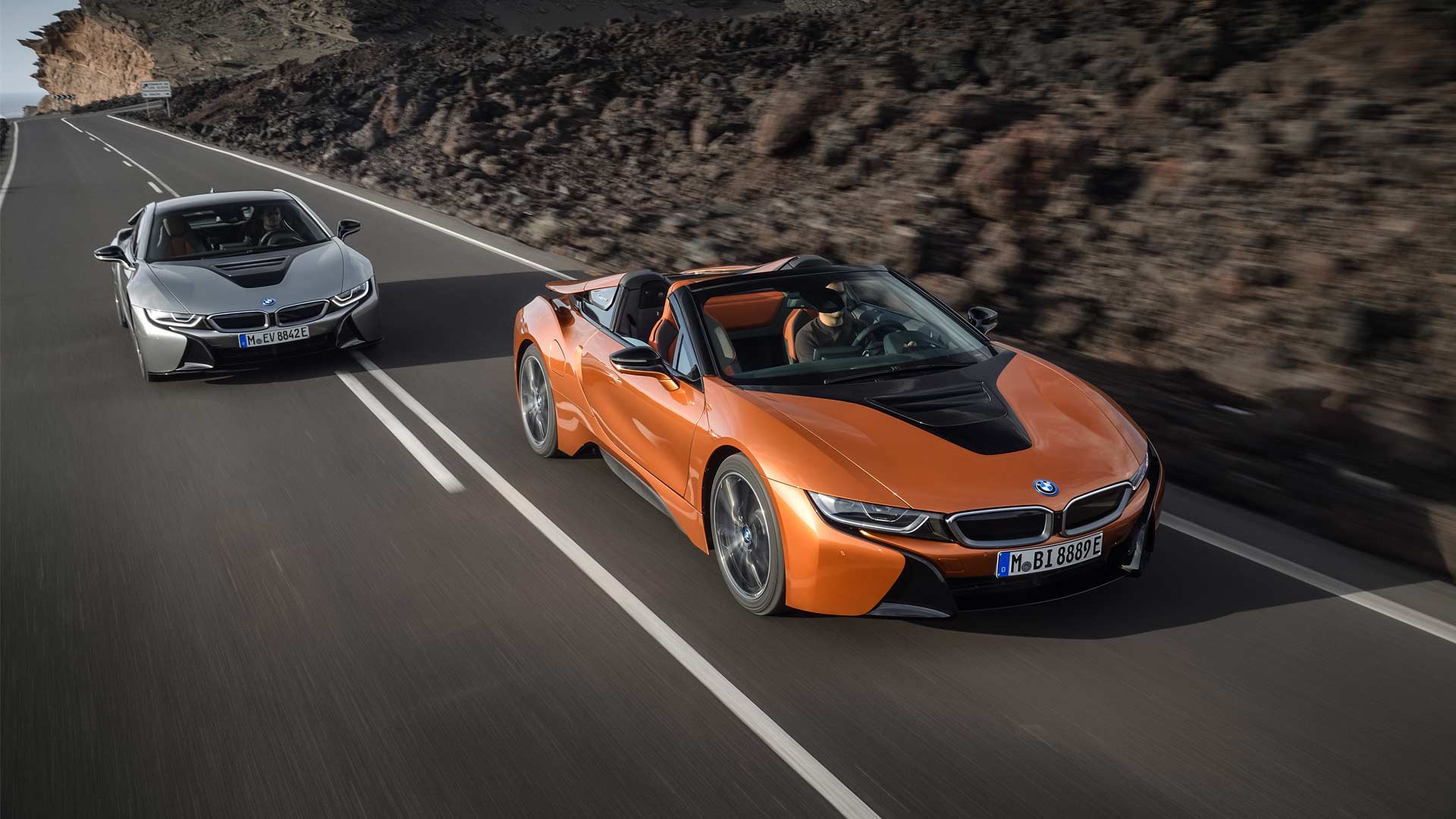 2018 BMW i8 Roadster debuts with updated Coupe sibling