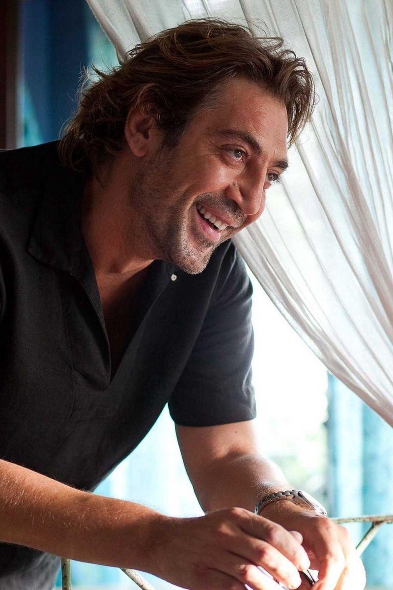 Download wallpapers javier bardem, celebrity, smile, t