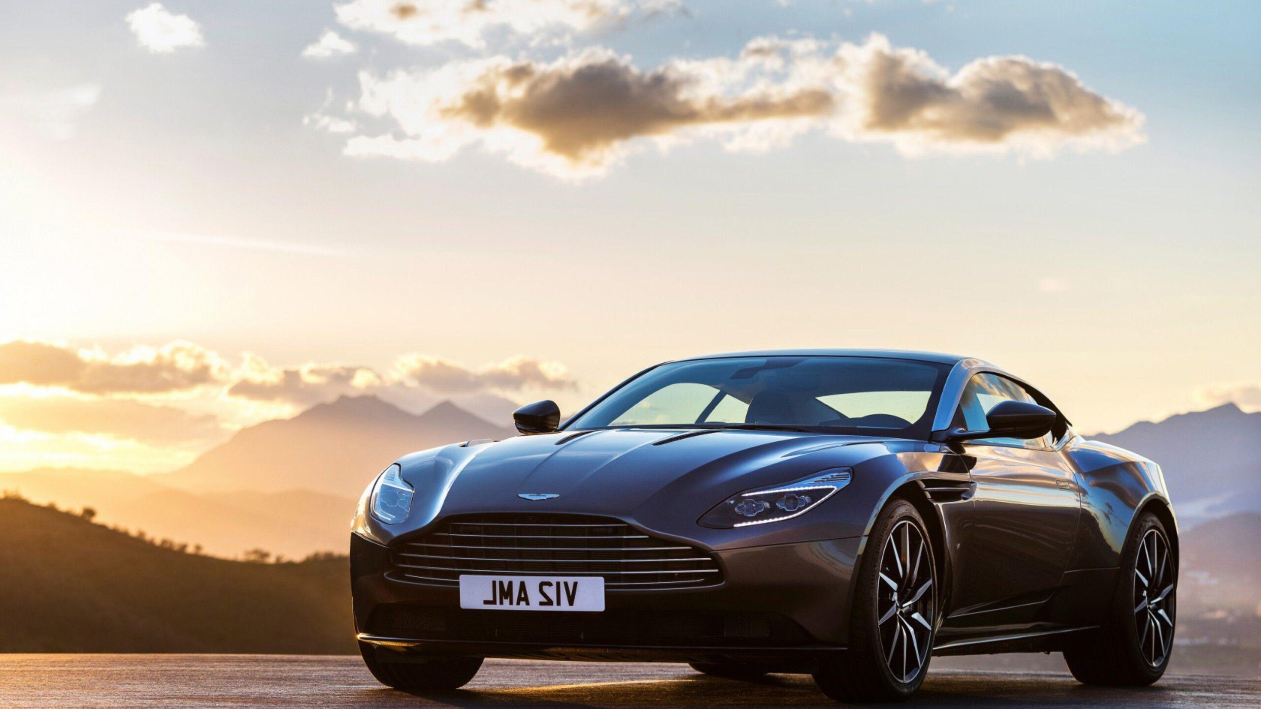 Aston Martin Wallpapers