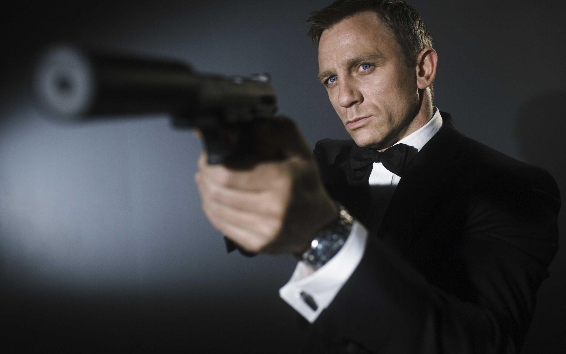 Daniel Craig Wallpapers High Resolution and Quality Download