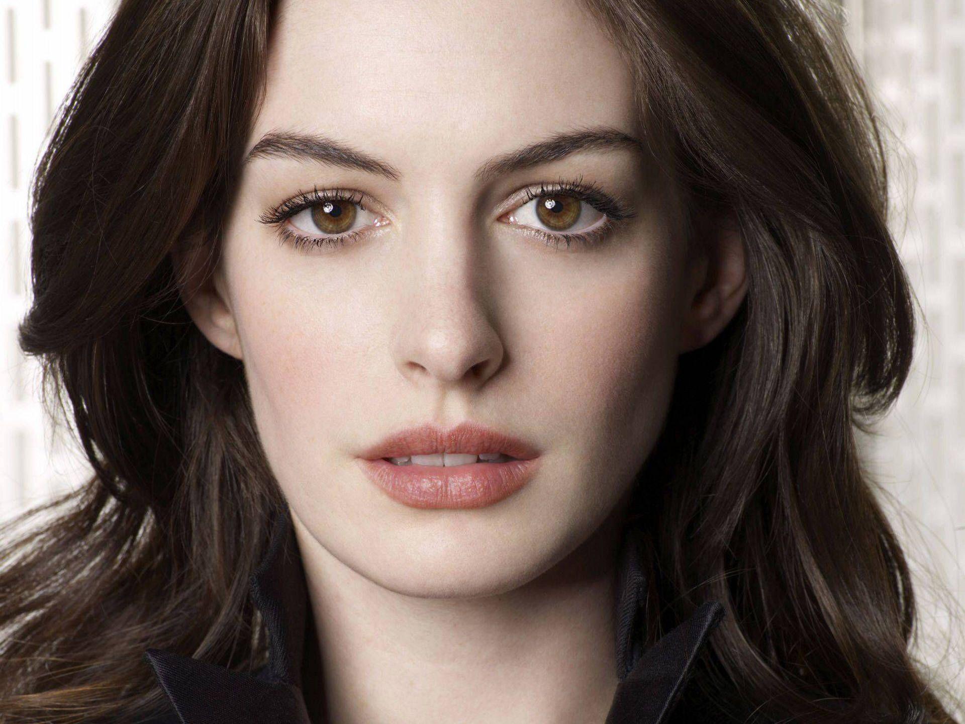 Anne Hathaway HD Wallpapers