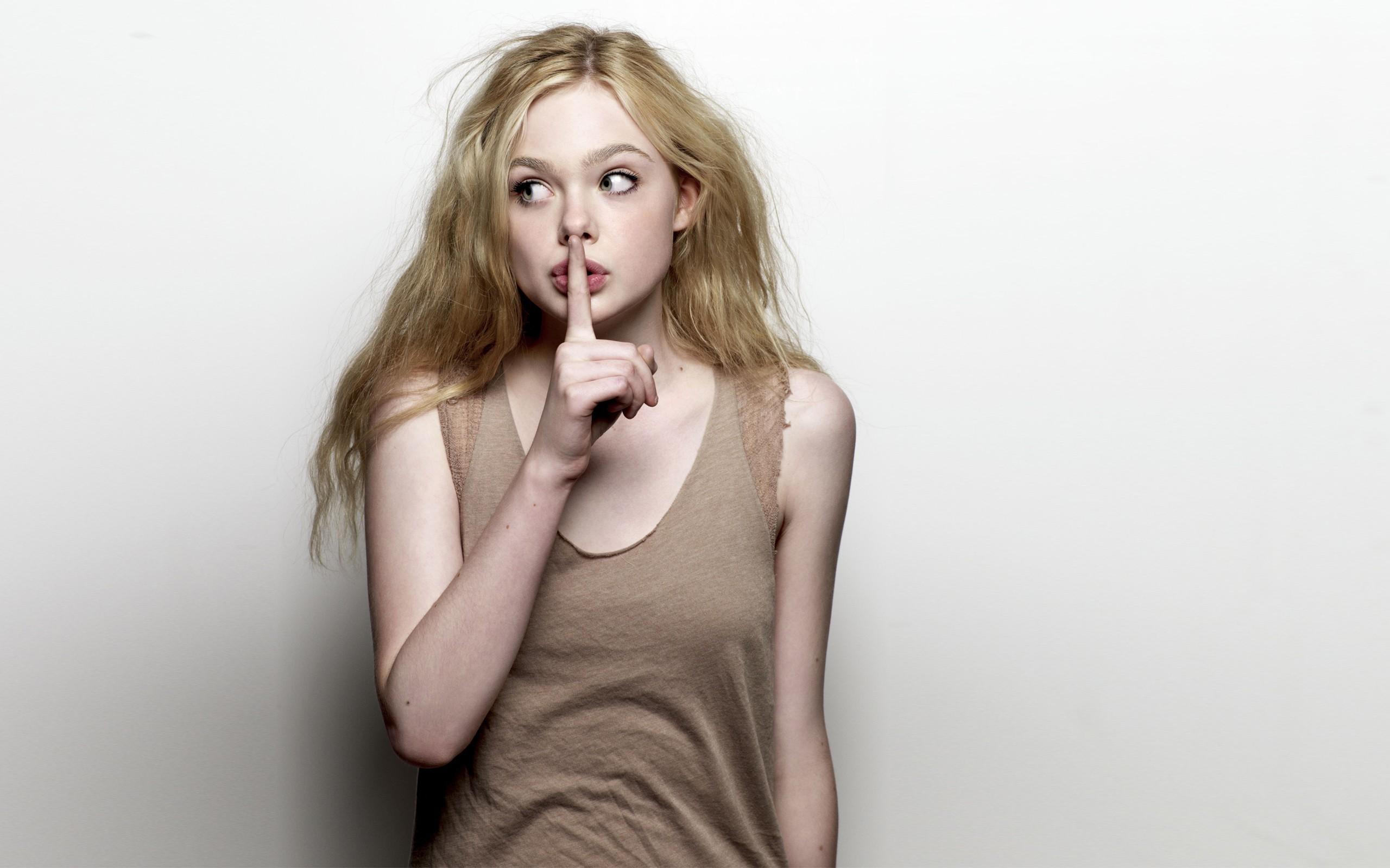 64+ Elle Fanning Wallpapers