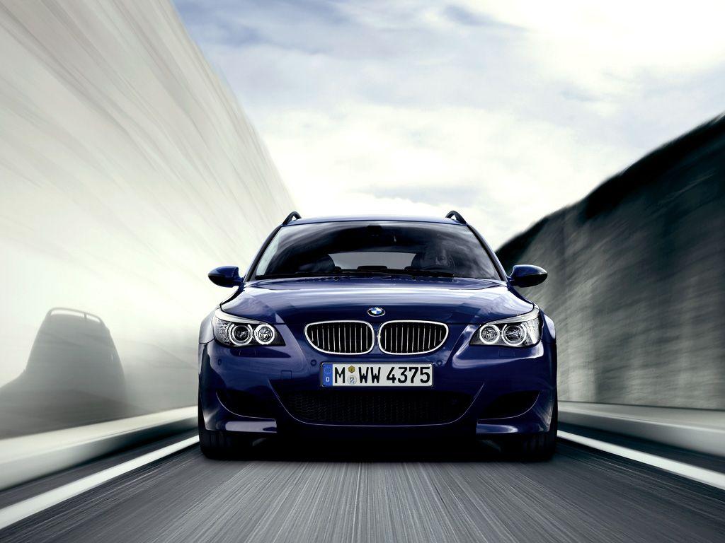 BMW Downloads : BMW M5 Touring wallpapers