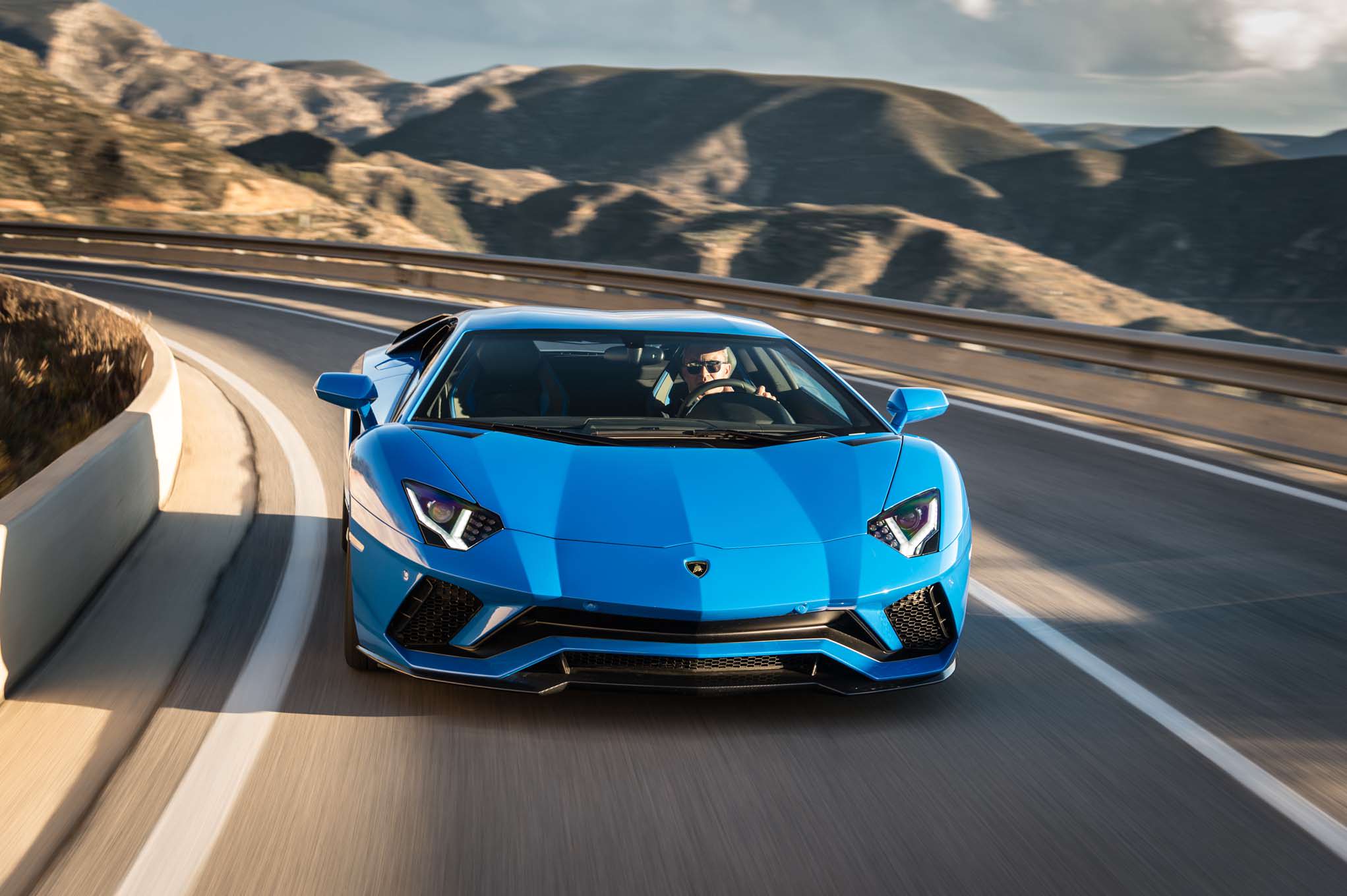 2018 Lamborghini Aventador S Motion Wallpapers