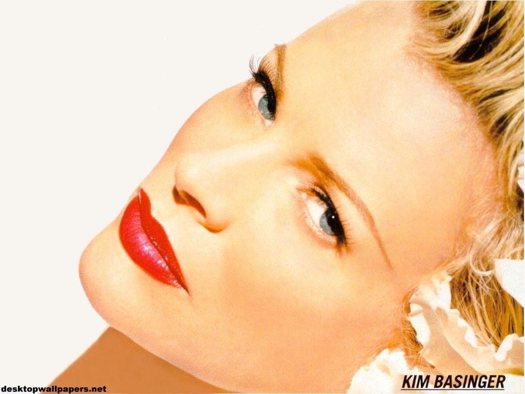 Wallpapers Kim Basinger Celebrities