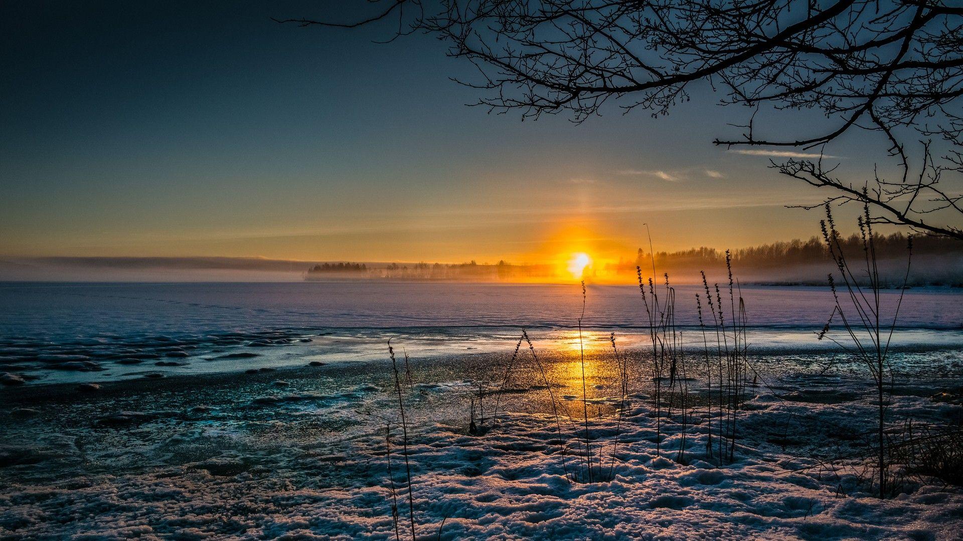 Illuminated Tag wallpapers: Magnificent Winter Sunset Lake Oslo