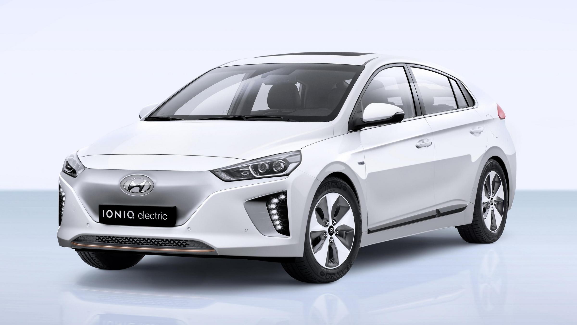 2017 Hyundai Ioniq Electric Pictures, Photos, Wallpapers.