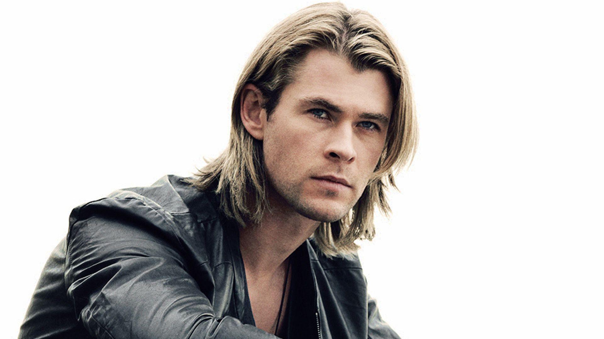 Chris Hemsworth Wallpapers And Backgrounds