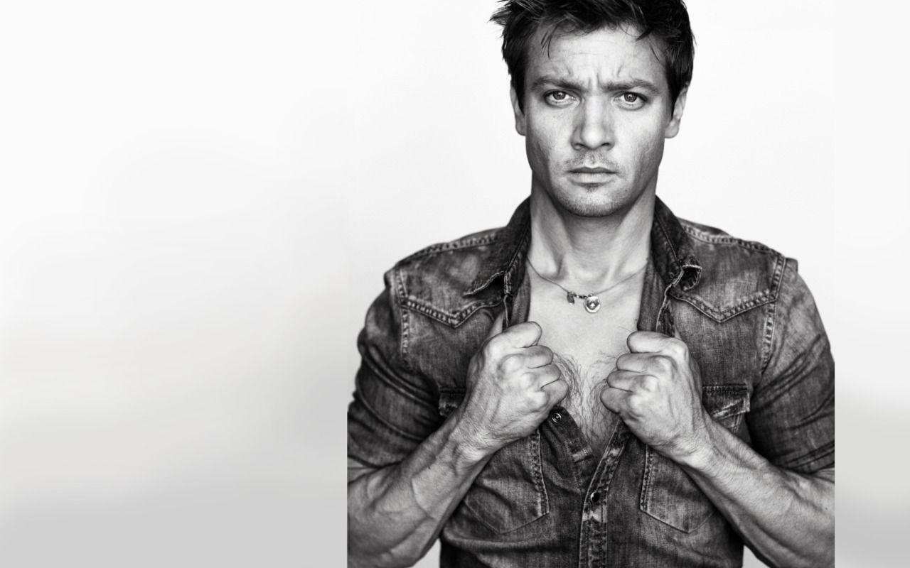 ALL ABOUT HOLLYWOOD STARS: Jeremy Renner HD Wallpapers