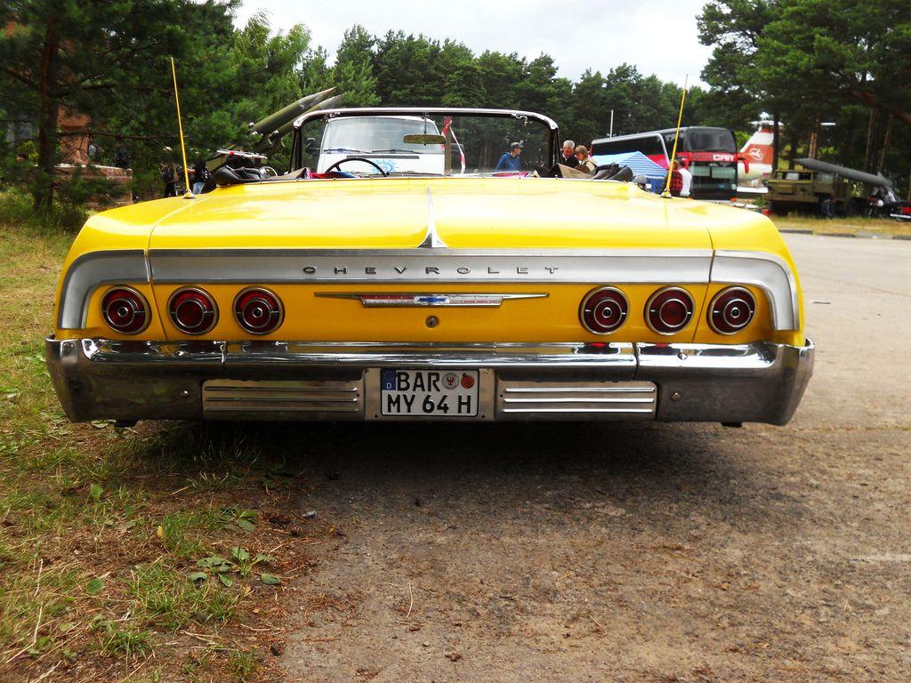 yellow on 1964 Chevrolet Impala Convertible Low