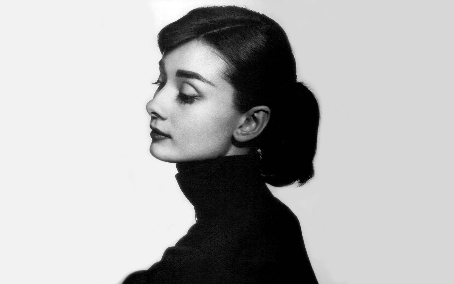 Audrey Hepburn Wallpapers