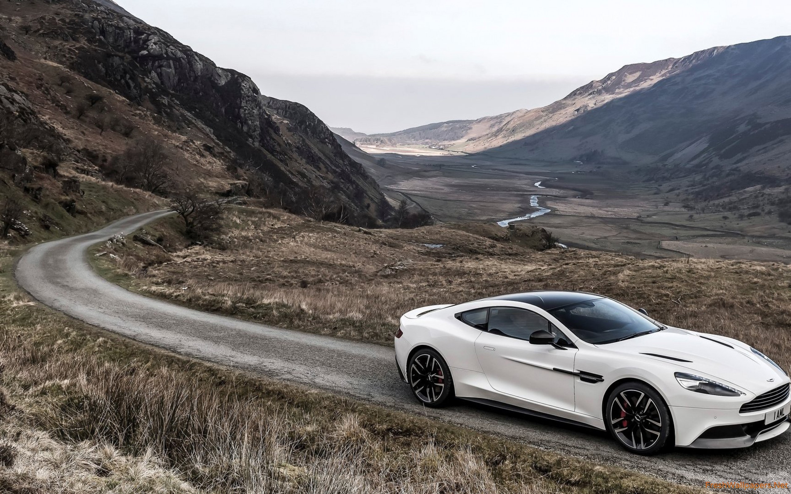 2015 Aston Martin Vanquish Carbon White wallpapers