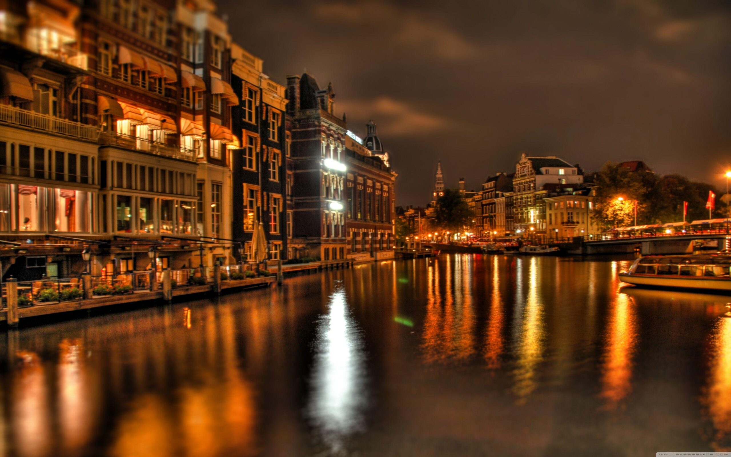 Night In Amsterdam HD desktop wallpapers : Widescreen