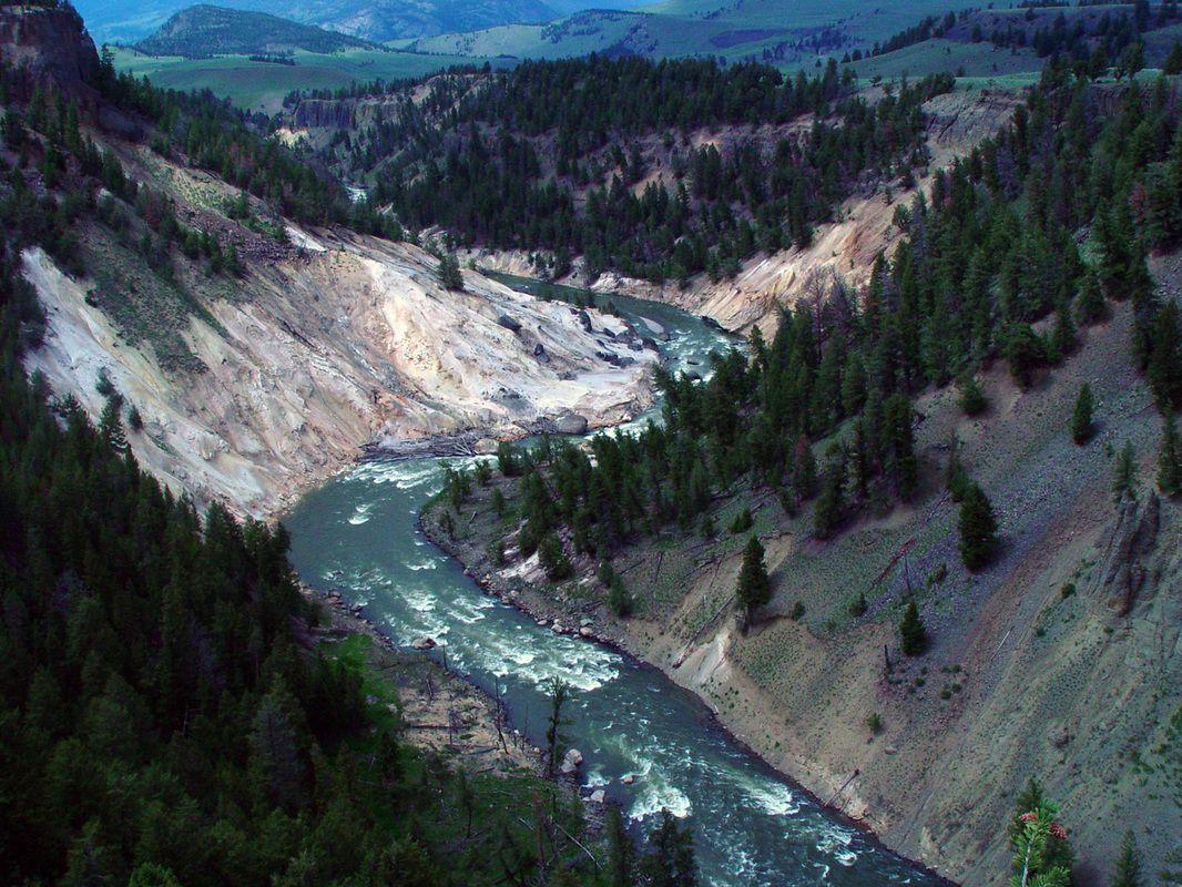 Calcite Canyon, Yellowstone National Park, Backgrounds Wallpapers