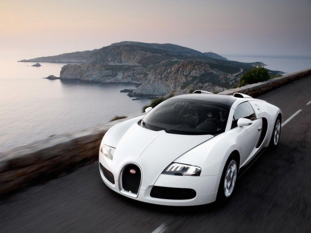 Bugatti Veyron On The Road Wallpapers Wallpapers