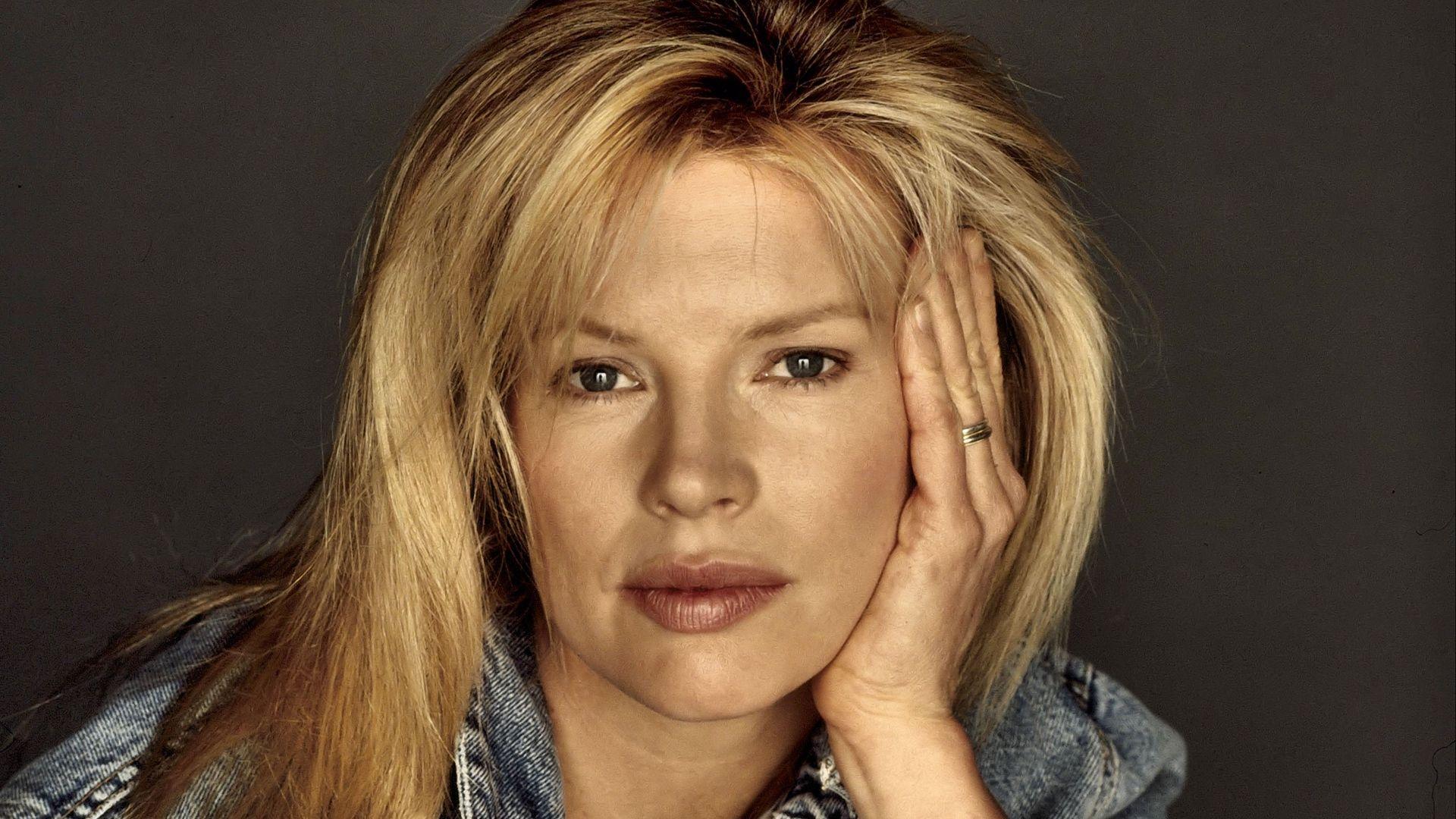 Download wallpapers kim basinger, actress, face, blonde