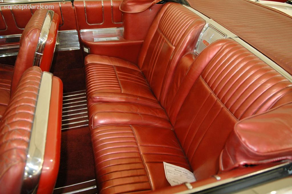 1961 Oldsmobile Starfire Image. Photo: 61 Olds Starfire Conv DV