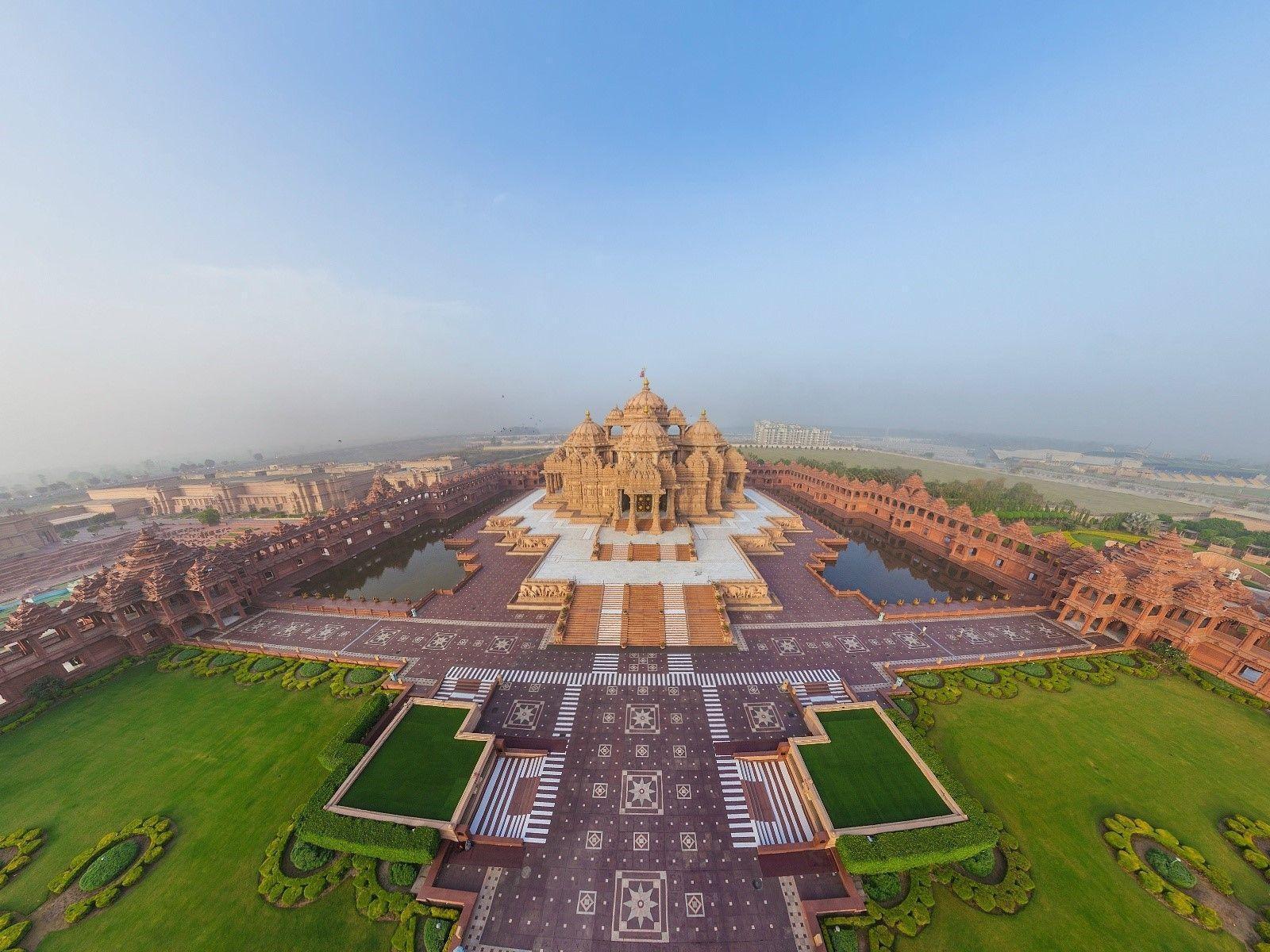 Swaminarayan Akshardham Hindu Temple in Delhi HD Wallpapers