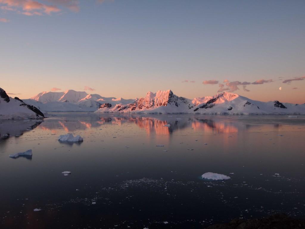 Antarctica Paradise Bay