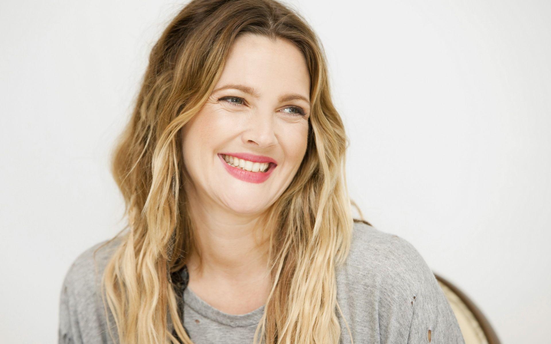 Drew Barrymore Wallpapers High Resolution and Quality Download