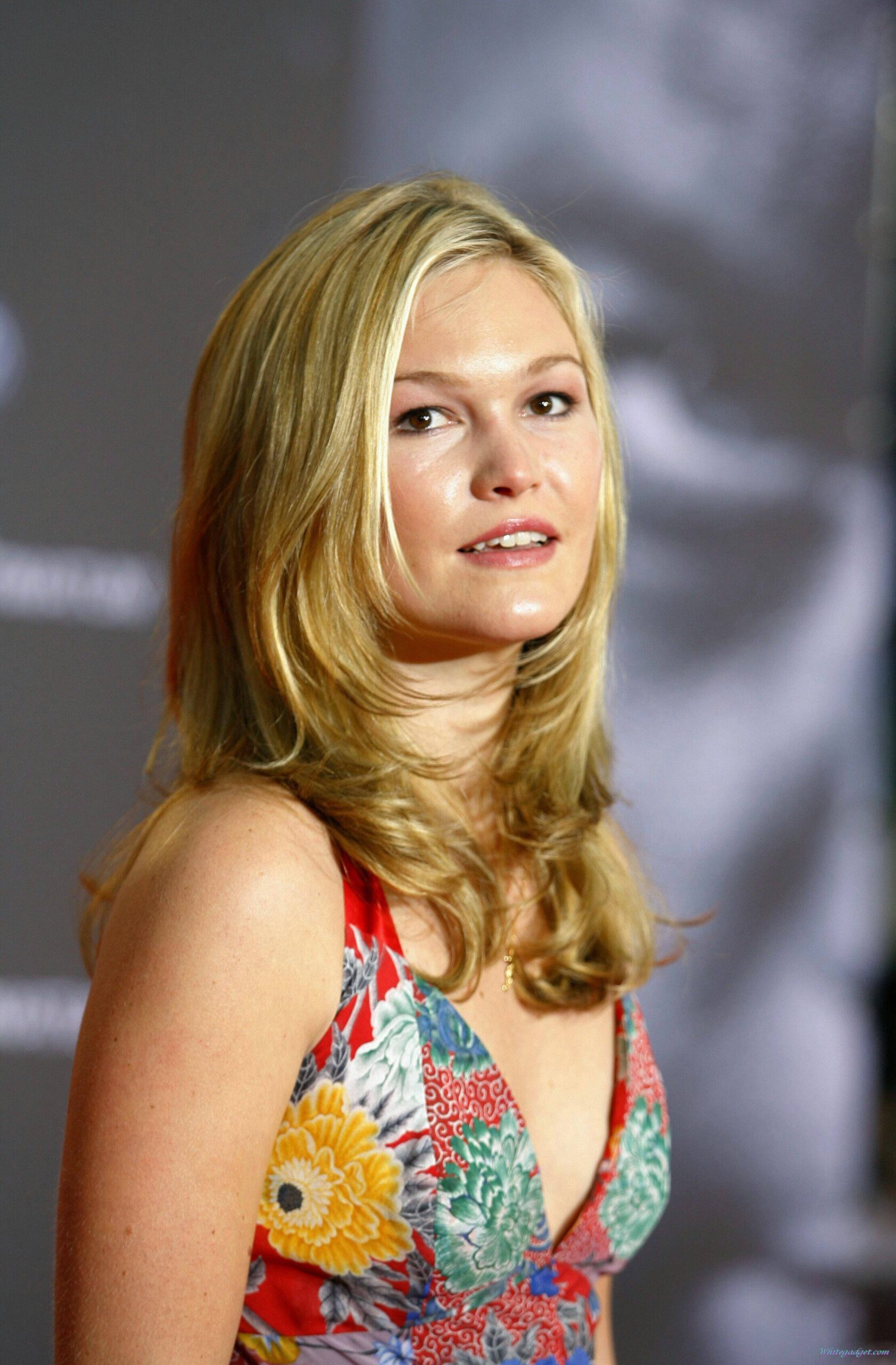 Julia Stiles