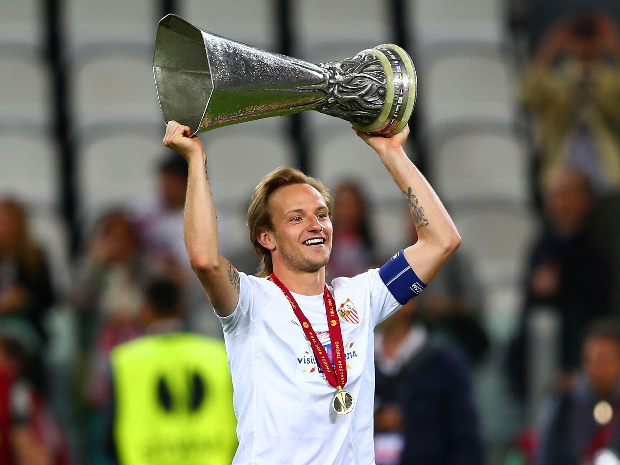 Barcelona transfer news: Ivan Rakitic to join Barca from Sevilla