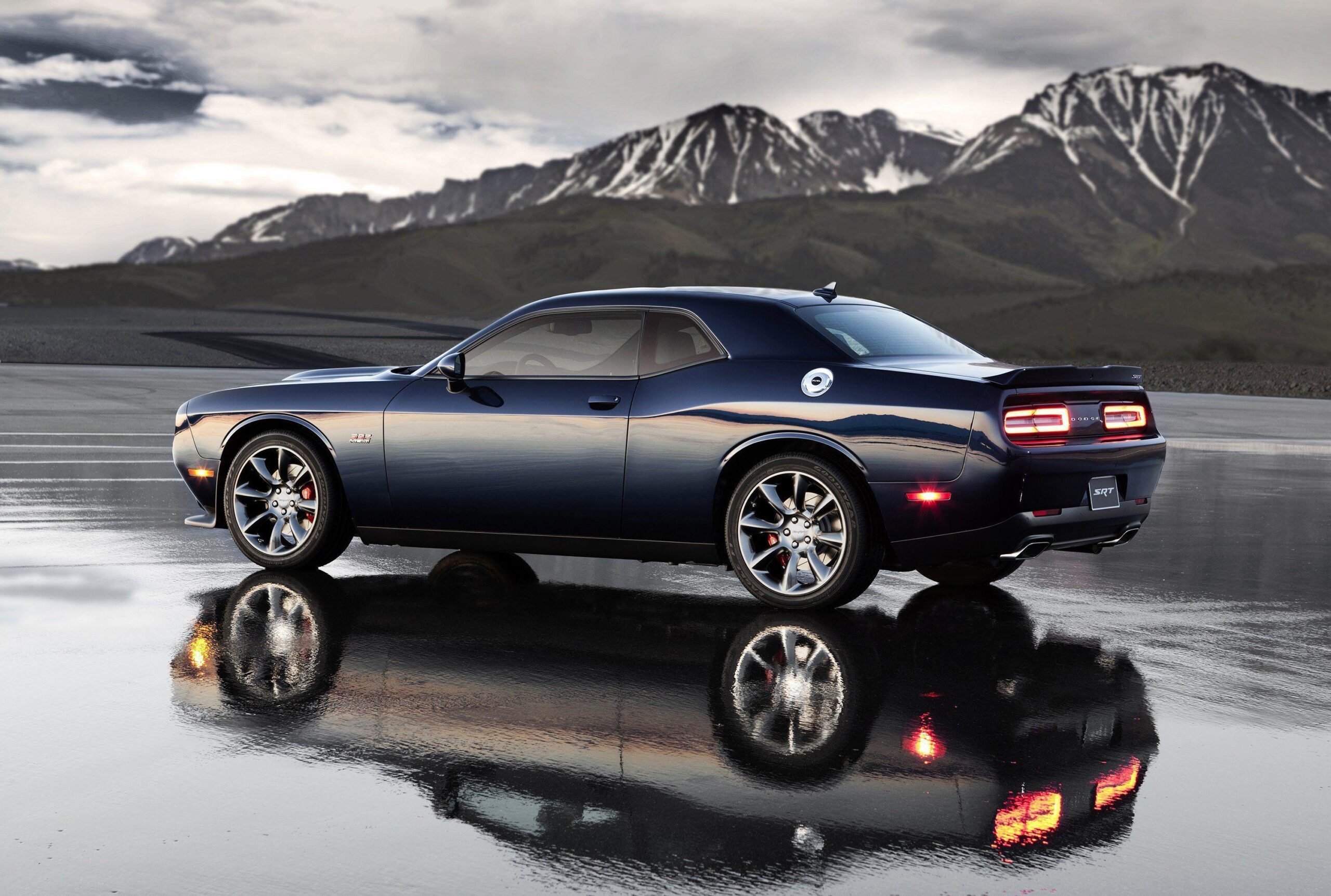 Dodge Challenger SRT Hellcat wallpapers