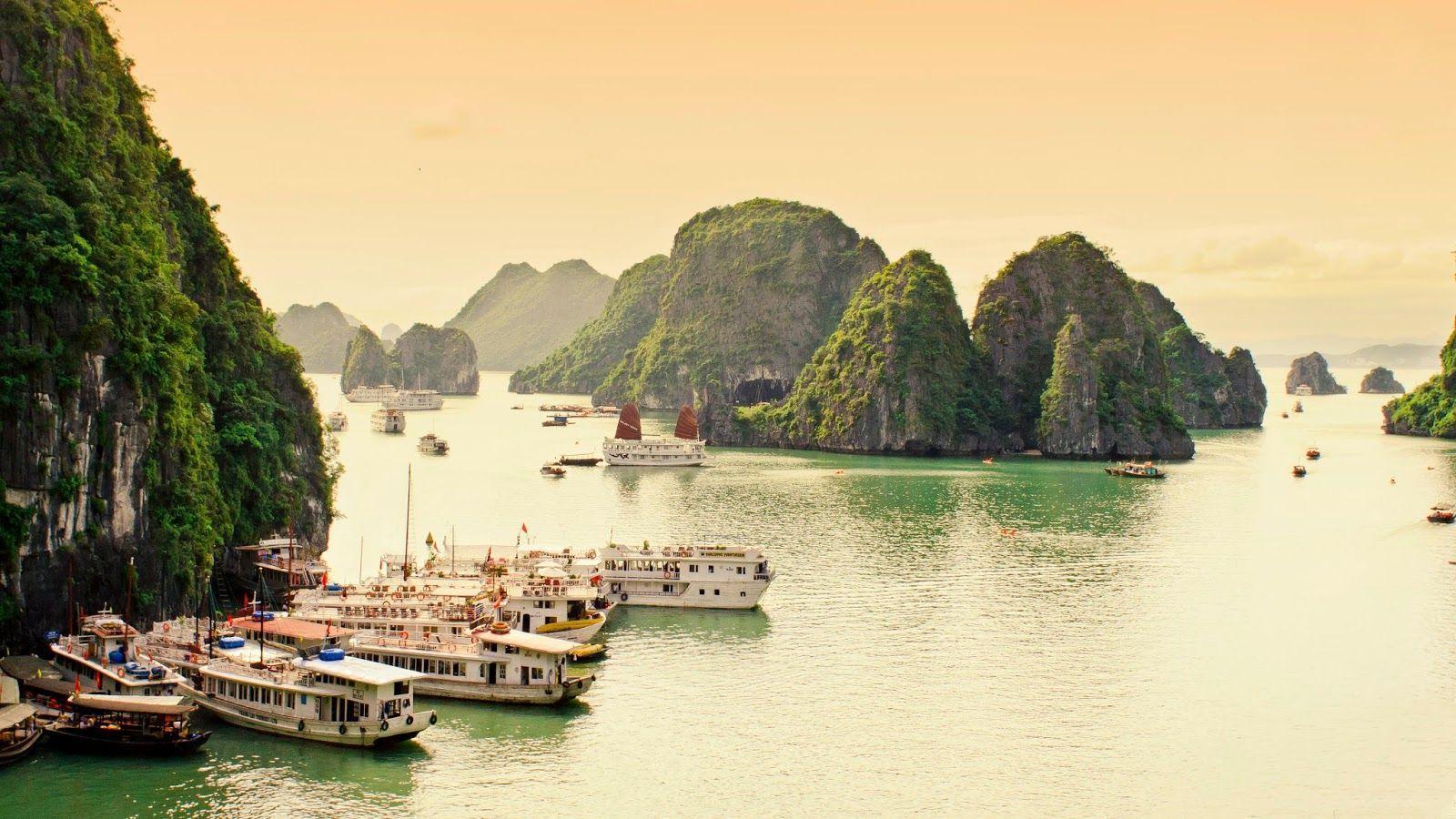 Download Ha Long Bay Wallpapers