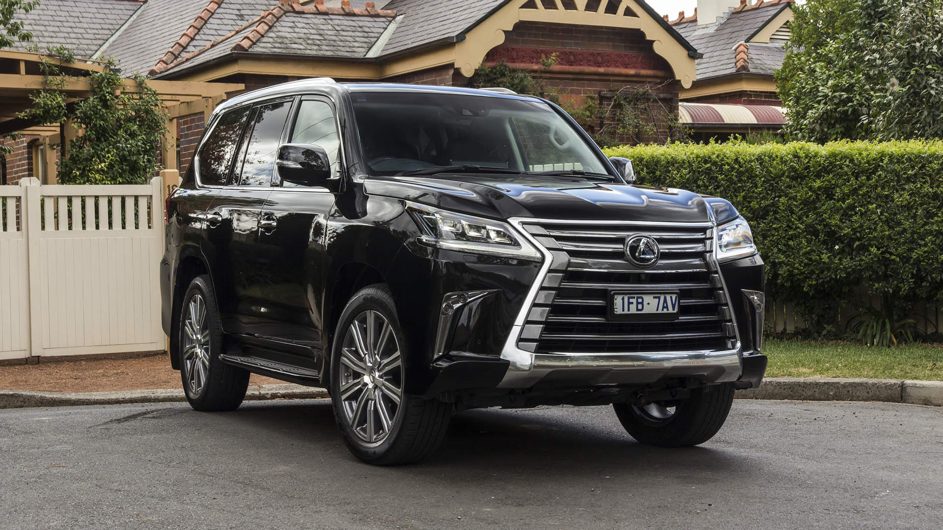 2017 Lexus LX 570 Colors Wallpapers