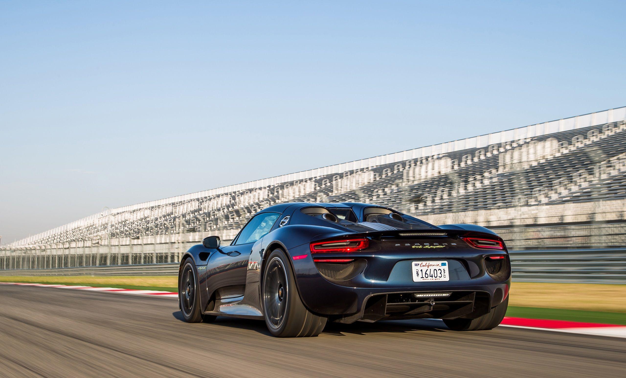 Wallpapers Wednesday: Porsche 918 Spyder